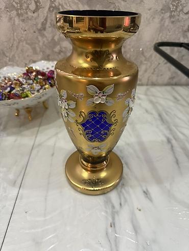 Vazalar: Bir vaza, Xrustal — 2