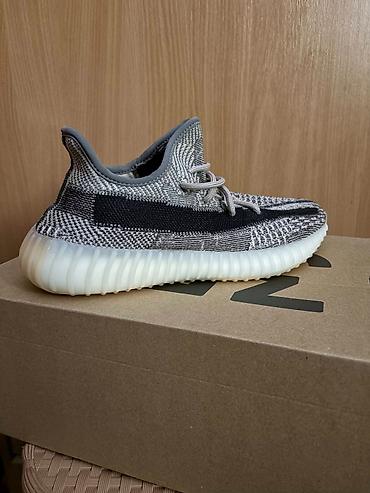 karl espadrile: Yeezy Boost 350 velicina 40 i 2/3, odgovara za standardnu velicinu 40 — 1