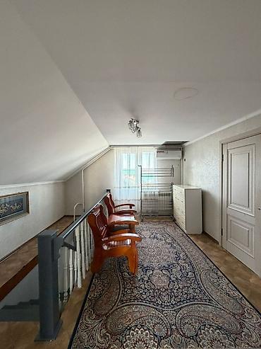 Продажа коттеджей и домов: 🏡 **Продаётся 2-этажный дом в ж/м Ак-Ордо** 🛏 **7 комнат** 📐 Площадь — 10