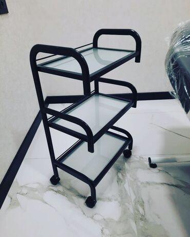 Salon, tibbi mebel dəsti: Tibbi refler 40 azndan başlayir Her nov salon Mallarinin topdam ve