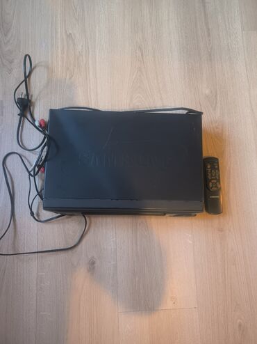 macbook sahibinden: Samsung. normal işləyir