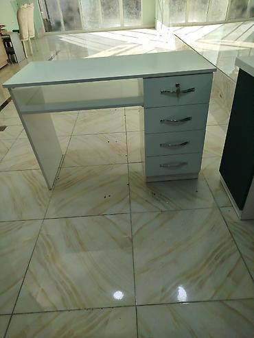 Manikur stolu yenidir 130azn yeni yasamal Gunel1 lalafo.az -da Manikur stolu yenidir 130azn yeni yasamal Gunel1