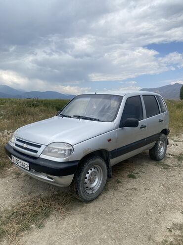 ош машина фит: ВАЗ (ЛАДА) 4x4 Нива: 2004 г., 1.7 л, Механика, Бензин, Кроссовер