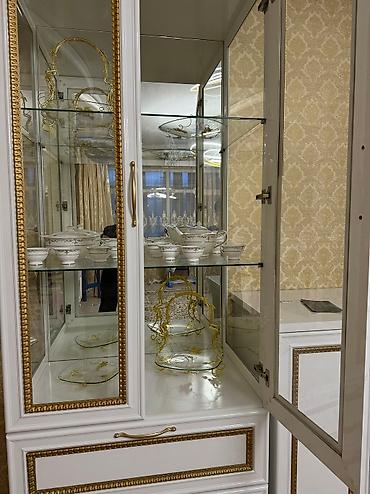 Серванты: Продаются шкафы в гостиную, холл 

Цена 65 000 сом — 5