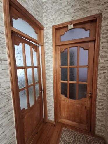 panel aboy: Məhsul: Şüşəli taxta iç qapılar (komplekt) Təsvir: - Material: Təbii