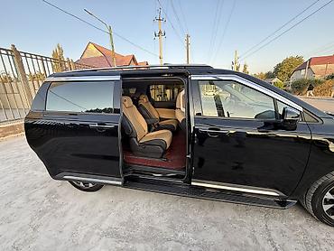 Kia: Kia Carnival: 2021 г. — 9