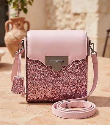 Šljokičasta crossbody torbica u puder‑roze boji - Kompaktna kvadratna
