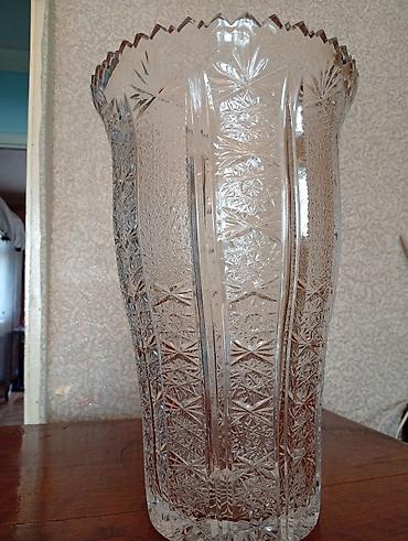 ev əşyası: Bir vaza, Xrustal — 1