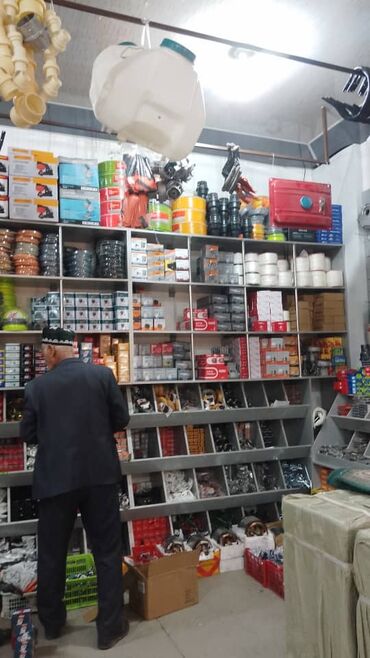 Мотозапчасти и аксессуары: Набор запчастей для малокубатурного мотоцикла/скутера: - Головка — 19