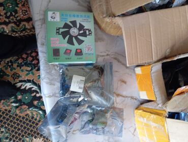 Птицы: Продается запчасти для инкубатора терморегулятор, датчик влажности — 8