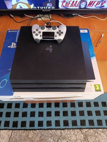 скупка сломанных ноутбуков: Продам PS 4pro, 1 геймпад. Покупалась новой, обслуживалась