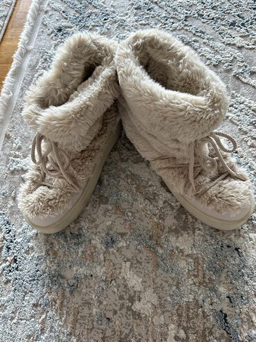 Ugg obuća: Ugg čizme, bоја - Bež, 41 — 6
