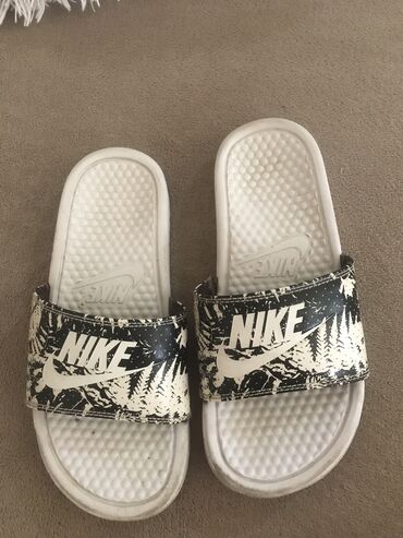 Sandale i japanke: Nike papuce 
1200