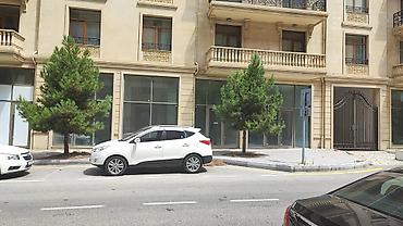 klinika satilir: Ağ Şəhərdə vitrinli geniş OBYEKT SATILIR! Ümumi sahə: 256 m² - 1-ci — 1