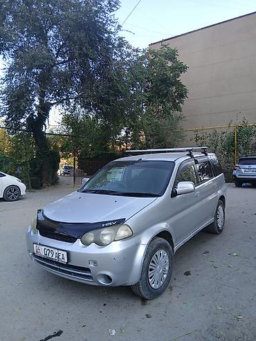 s 221: Автомобиль: компактный кроссовер с правым рулем, автоматическая — 9
