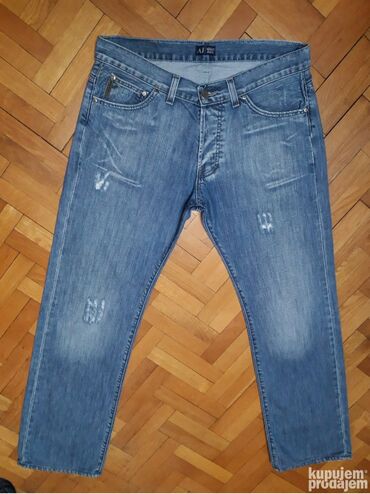 din zenske farmerke: Armani jeans muske farmerice 
super stanje vel. 36