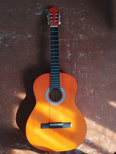 ремонт гитары бишкек: Продаю гитару 38-го размера в идеальном состоянии звучание идеальное