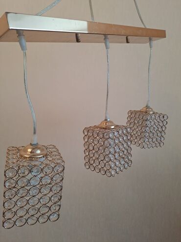 lusturler: Çılçıraq, 3 lampa