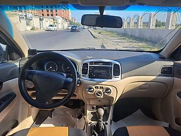ford tranzit 2000: Hyundai Accent sedan - Kuzov: 4 qapılı sedan, rəngi şampan/qızılı - — 4