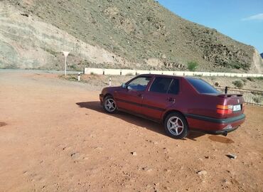 машина венто: Volkswagen Vento: 1993 г., 1.8 л, Механика, Бензин, Седан