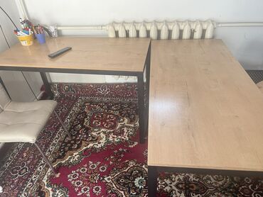 Другая мебель: Срочно, Продам эти парты, доски .
Цена за 1-шт
130/0,60 высота 0,73 — 11