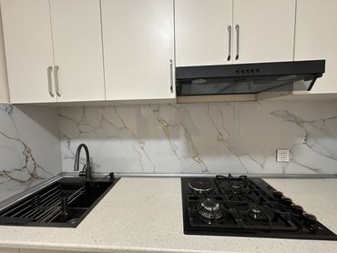 Uzunmüddətli kirayə mənzillər: Təmirli, geniş və işıqlı mənzil. - Planlaşdırma: ayrı-ayrı böyük — 13