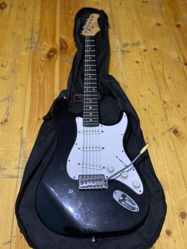 elektro gitara satilir: Elektron gitara, Fender, 6 sim, İşlənmiş, Pulsuz çatdırılma, Ödənişli çatdırılma