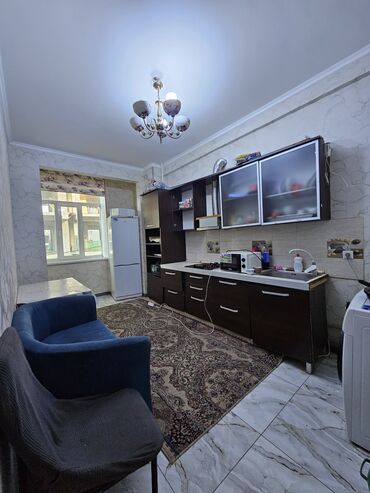 агентство недвижимости бишкек продажа домов: 2 комнаты, 69 м², Индивидуалка, 1 этаж, Евроремонт