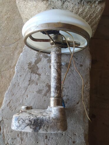 qedim lampa: Qədimi lampa mərmərdən
Bilən bilir Hansı dövüründür