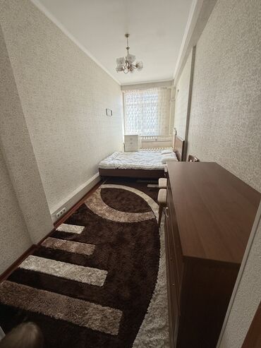 куплю 2 комнатную квартиру в бишкеке без посредников: 2 бөлмө, 62 кв. м, Жеке план, 2 кабат