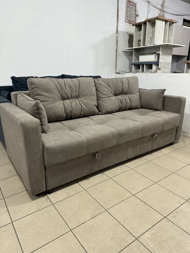 Прямые диваны: Прямой диван, Новый, Трехместный — 22