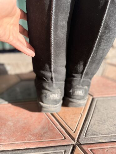 Women's Sneakers and athletic shoes: Кроссовки Prada Milano, ярко‑зеленые. Продам. Размер 37-38. Покупали в — 17