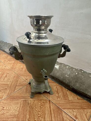 Soyuducular: Samovar – elektrikli, klassik dizayn. Xüsusiyyətlər: - Material
