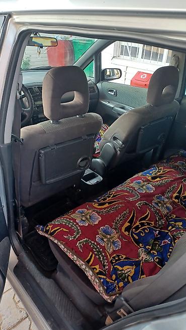 аренда mazda: Mazda PREMACY: 2002 г., 1.9 л, Механика, Бензин, Универсал — 4