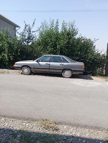 крыло для ауди: Audi 100: 1986 г., Механика, Бензин, Седан — 7