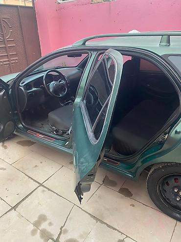 Hyundai: Hyundai Elantra: 1.6 l | 1997 il Universal — 19
