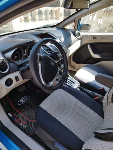 stentin qiymeti: Ford Fiesta: 1.5 l | 2012 il | 150000 km Sedan
