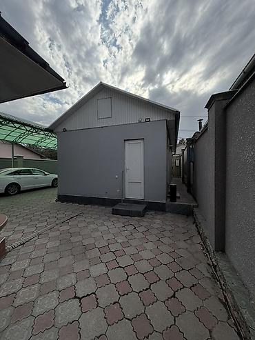 Продажа коттеджей и домов: Продается 
большой дом 
2 х этажный 
Цена 395.000 — 5