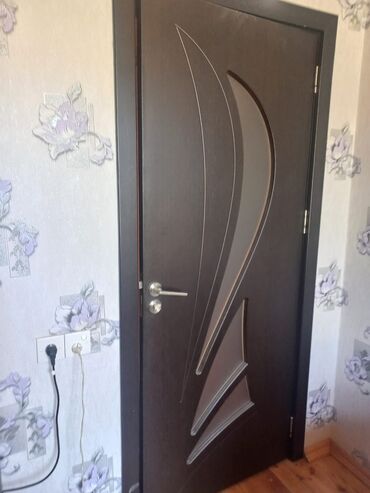 Otaq qapıları: 5 eded qapi biri 55 AZN unvan Binə Guler2 kod 9251