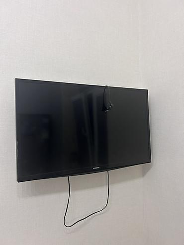 Samsung divara montaj edilə bilən LED televizor - Ekran: təxminən