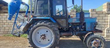 Traktorlar: Belarus MTZ tipli traktor - Korpus: kabinəli, mavi-qara rəng sxemi — 9