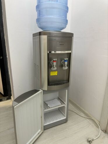 оборудование для розлива воды: Кулер для воды, Платная доставка