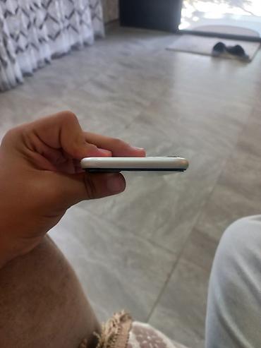 iphone 1w: IPhone 11, Ağ, Face ID — 7