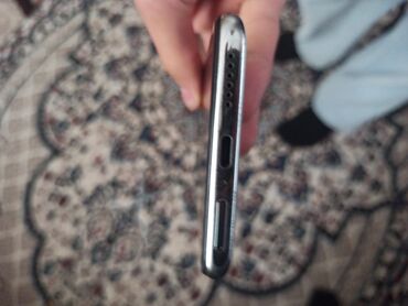 Xiaomi: Xiaomi 11T, rəng - Gümüşü, 
 Barmaq izi — 2
