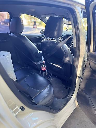 москвич автомобиль: Chevrolet Spark: 2017 г., 1 л, Автомат, Бензин, Хэтчбэк — 8