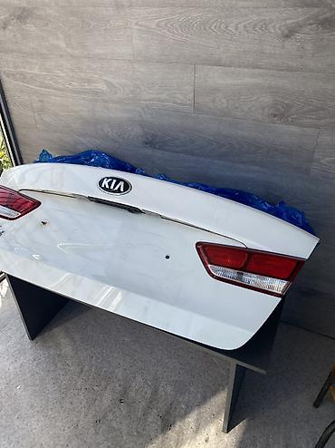 Транспорт: Крышка багажника Kia K5 (седан), белый цвет. - Оригинальная деталь с — 2