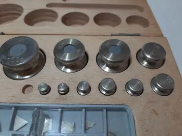 Ostali alati i mašine: Kalibracioni tegovi klase M1 (do 500grama) u drvenoj kutiji sa na lalafo.rs — 11 Ostali alati i mašine: Kalibracioni tegovi klase M1 (do 500grama) u drvenoj kutiji sa — 11