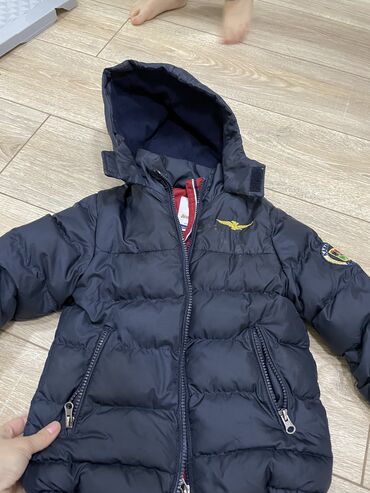 детский куртка бу: Куртка холодная осень-теплая зима на 4 года.Турция.Качество очень