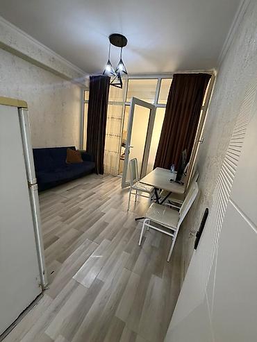 1 otagli ev: Ev satilir. studiya tipli mənzil (mətbəx-studiya + sanitar qovşaq) — 8