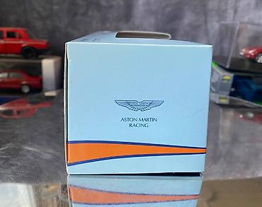 Avtomobil modelləri: Коллекционная модель Aston Martin AMR-One #7 Gulf Team LeMans 2011 — 2